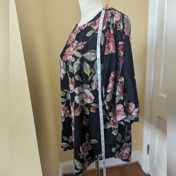 Kim & Cami Cozy Floral 2X Tunic Long Sleeve Shirt - Picture 7 of 9